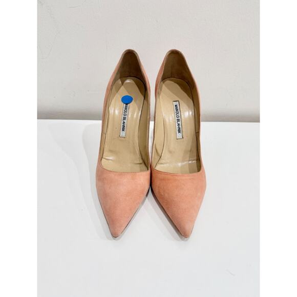 Manolo Blahnik Suede BB Pointed Toe Stiletto Pumps Heels Peach Women's Size 40 - Picture 2 of 6